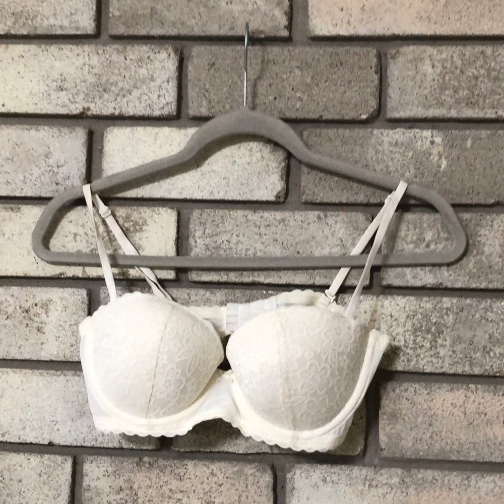3for $20 size 34C has underwire